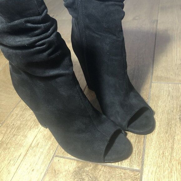 Venus Black Peep Toe Bootie 7.5 Block Heel Slouch Ankle Boot Vegan Suede - Picture 8 of 10